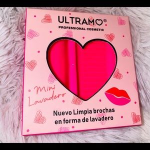 Lavaderito limpa brochas /  Cute utensil to wash your makeup brushes